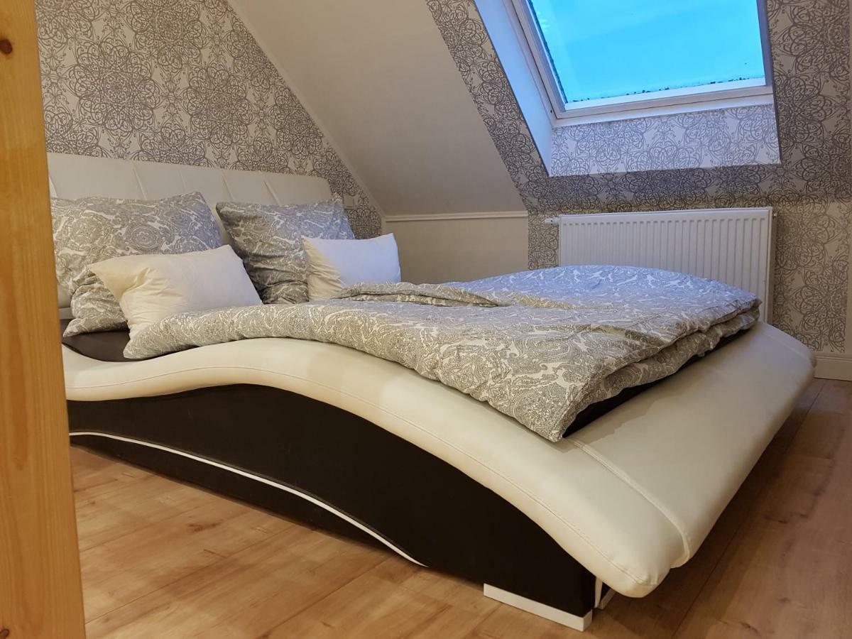 Zucht- Und Ausbildungsstall Rubly Kleinbundenbach Екстер'єр фото